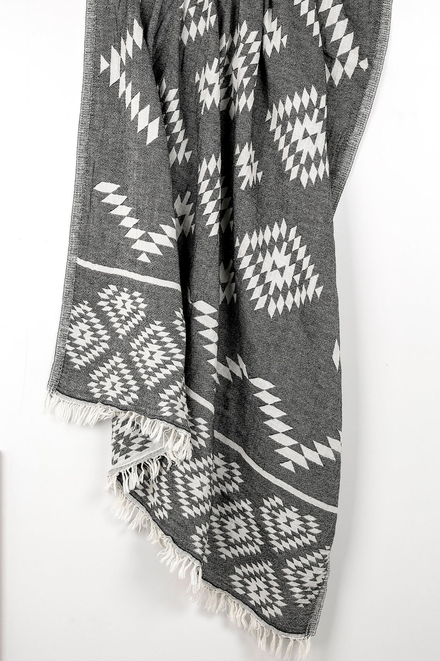 Black Aztec Turkish Towel – Lightweight Quick Dry Beach Towel, Boho Bathroom Decor, Turkish Cotton Bath Towel, Travel & Picnic Blanket
